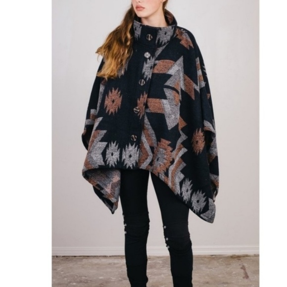 Thread & Supply Sweaters - Thread & Supply|Tribal Aztec Thick Knit Poncho